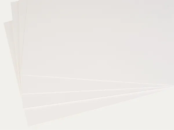 Бескислотный картон - светло белый - 3,0 мм - 124х144 см